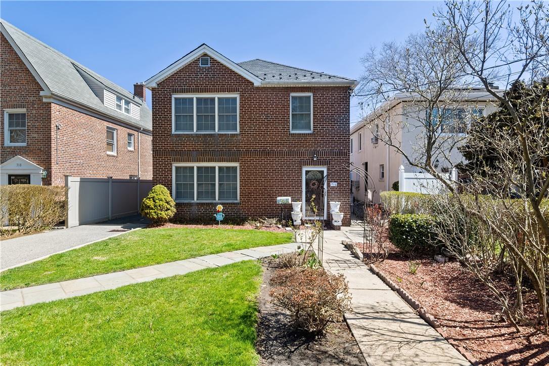 Welcome Home to 316 Pennyfield Avenue