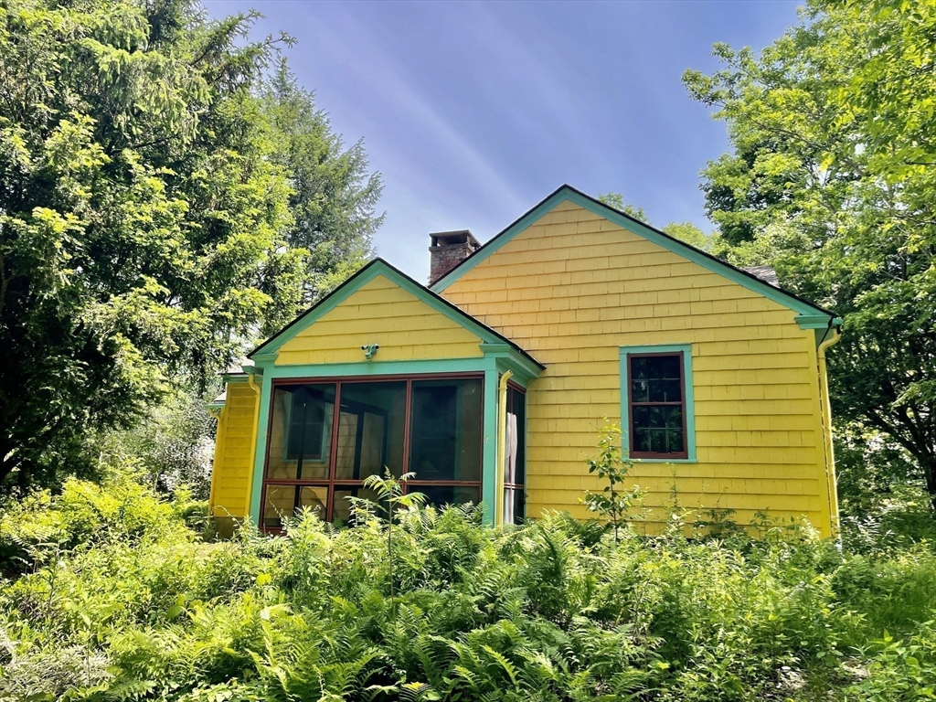 102 Farview Way Amherst, MA 01002 - Photo 6 of 24