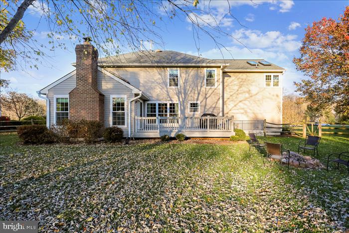 17818 Dr Walling Road Poolesville, MD 20837 - Photo 3 of 128 You can see the Family Rm bump-out!