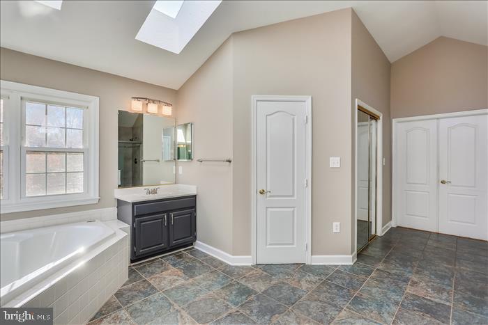 17818 Dr Walling Road Poolesville, MD 20837 - Photo 54 of 128 Beautiful 4 piece Bathroom