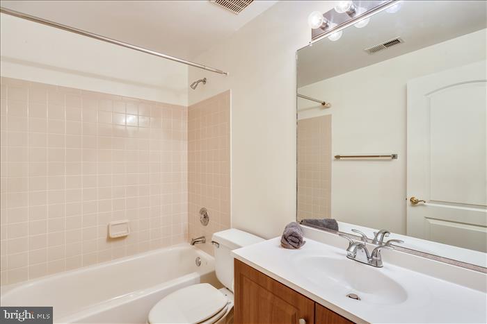 17818 Dr Walling Road Poolesville, MD 20837 - Photo 74 of 128 Lower Level FULL BATH