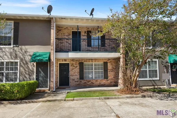 $1,350 | 4624 Parkoaks Drive, Unit 11, Baton Rouge, LA 70816
