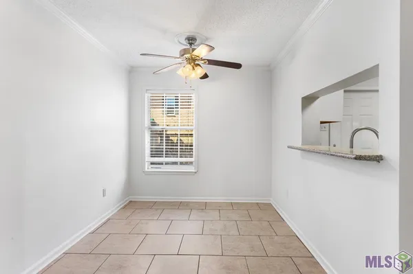 $1,350 | 4624 Parkoaks Drive, Unit 11, Baton Rouge, LA 70816