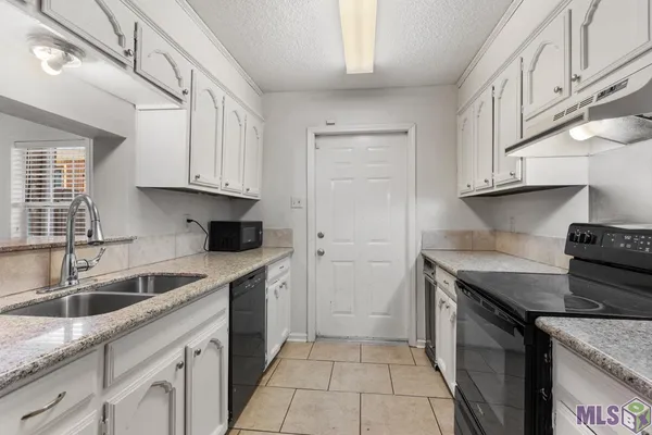 $1,350 | 4624 Parkoaks Drive, Unit 11, Baton Rouge, LA 70816