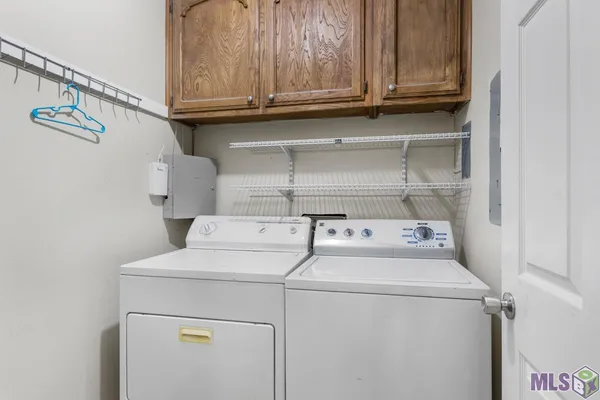 $1,350 | 4624 Parkoaks Drive, Unit 11, Baton Rouge, LA 70816