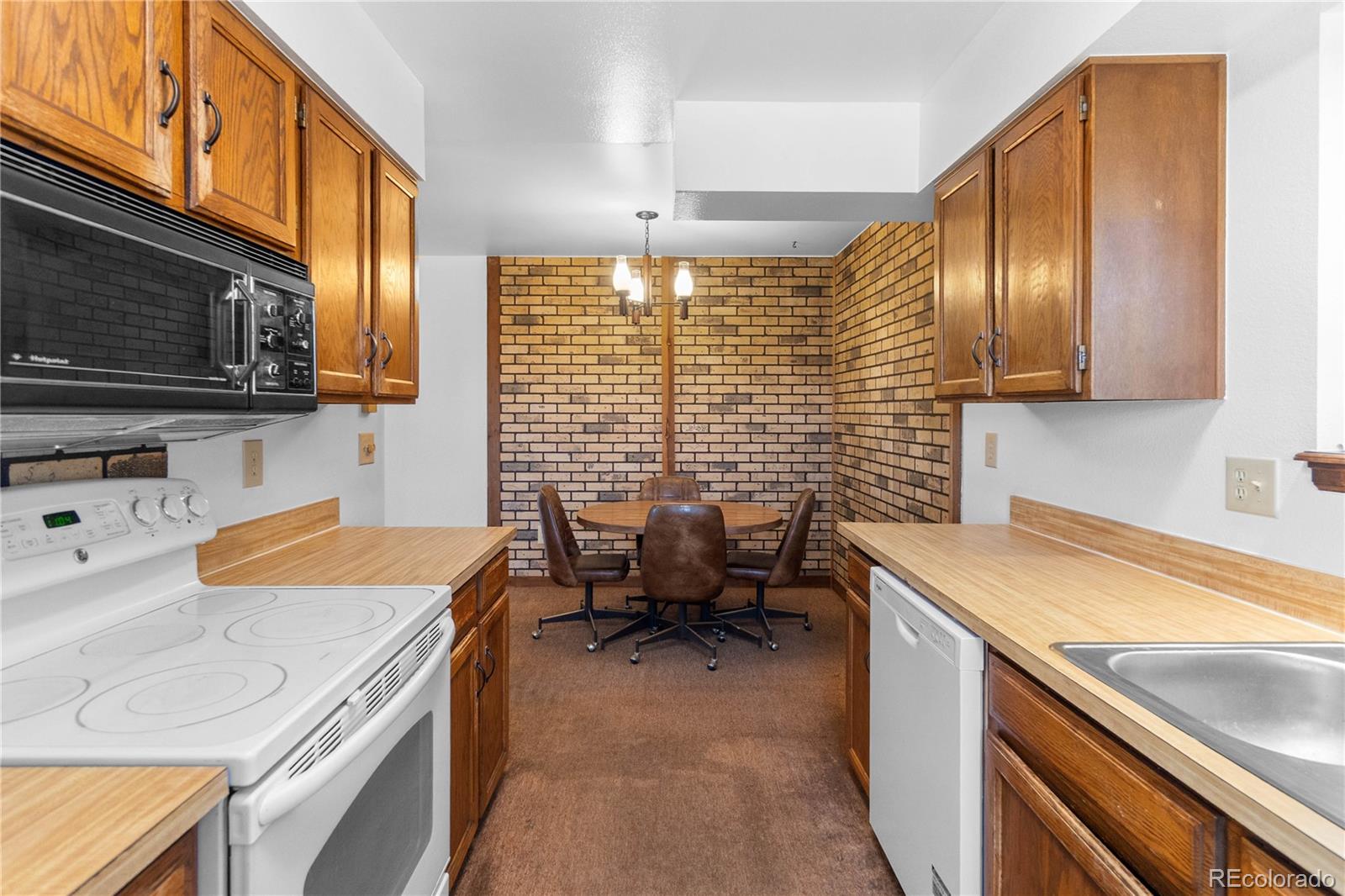 45990 Summit Road Parker, CO 80138 - Photo 14 of 44