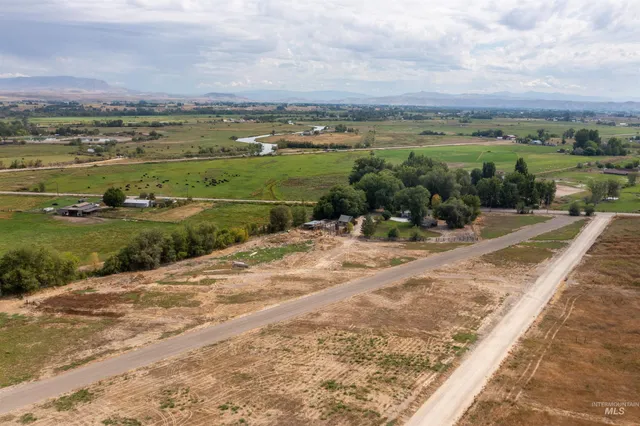 $609,000 | 2333 Berglund Road, Emmett, ID 83617