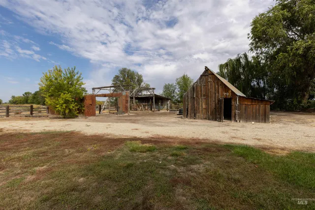 $609,000 | 2333 Berglund Road, Emmett, ID 83617