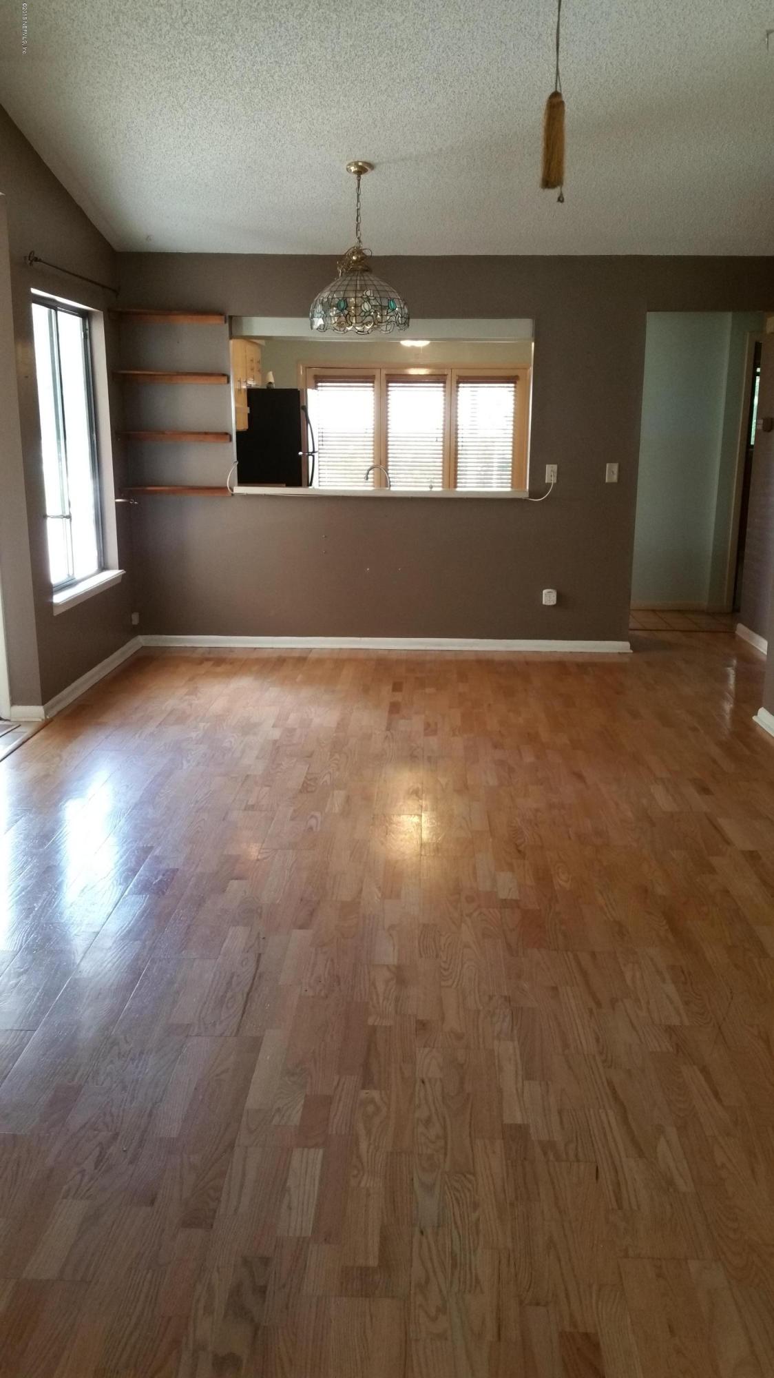 9615 Shellie Road Jacksonville, FL 32257 - Photo 7 of 40 20151014_123348
