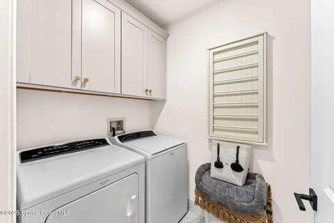 $1,425,000 | 1725 North Hwy A1A, Unit 402, Indialantic, FL 32903