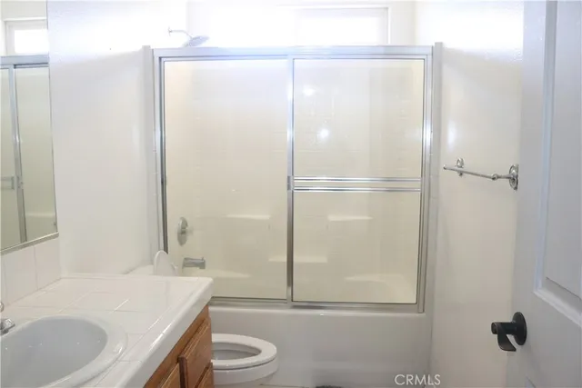 $2,500 | 11243 Pinon Avenue, Hesperia, CA 92345