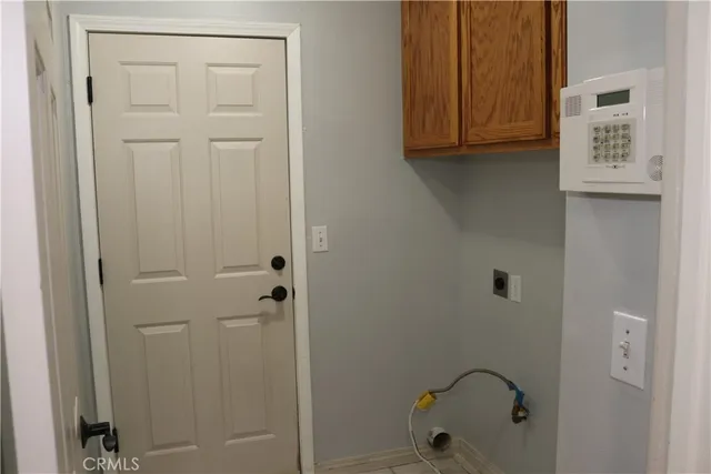 $2,500 | 11243 Pinon Avenue, Hesperia, CA 92345