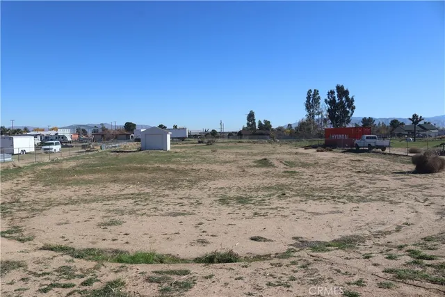 $2,500 | 11243 Pinon Avenue, Hesperia, CA 92345