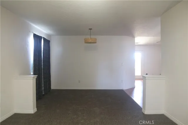 $2,500 | 11243 Pinon Avenue, Hesperia, CA 92345