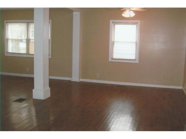 2465 Lindsay Road Obetz, OH 43207 - Photo 5 of 8 Gallery Image 5