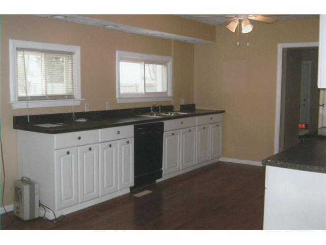 2465 Lindsay Road Obetz, OH 43207 - Photo 6 of 8 Gallery Image 6