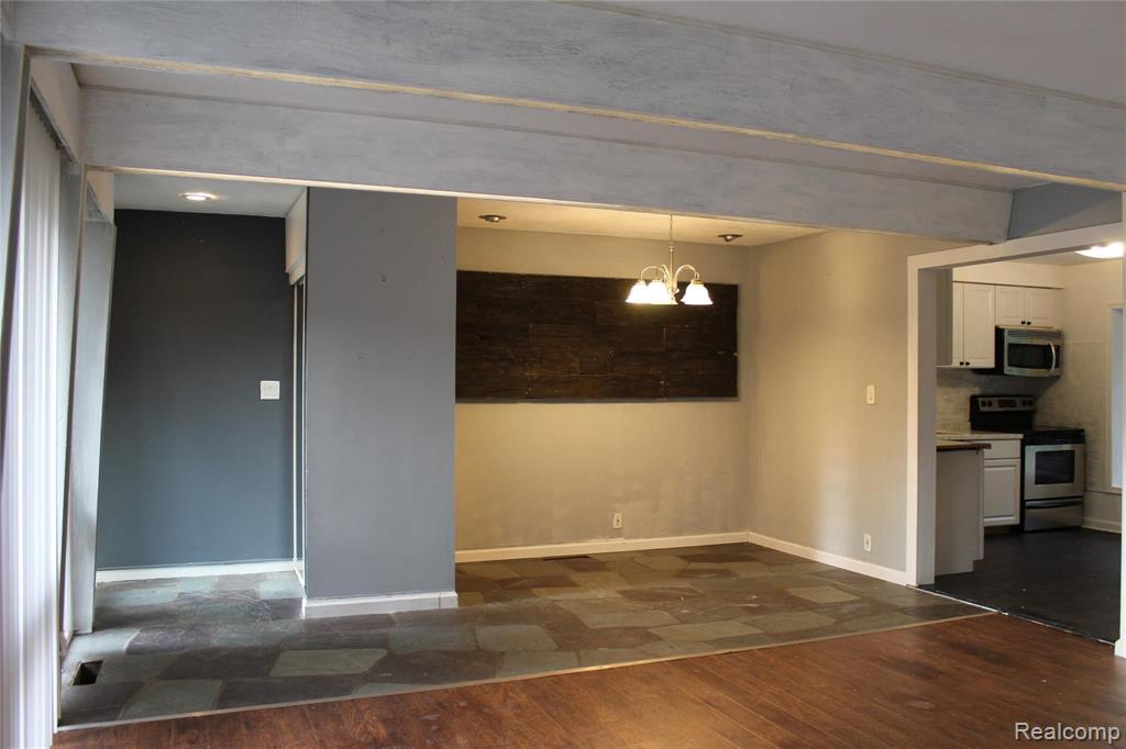 2705 Lahser Road Bloomfield Hills, MI 48304 - Photo 9 of 19