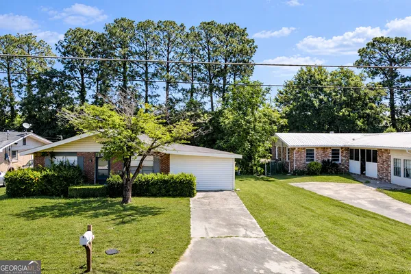 $120,000 | 107 Chris Drive, Warner Robins, GA 31093