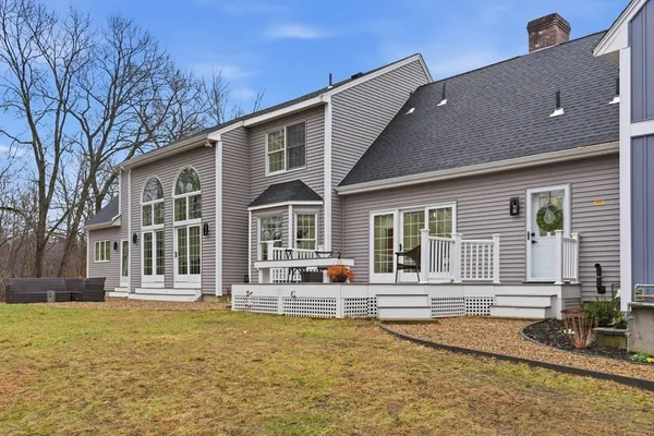 a house view with a outdoor space