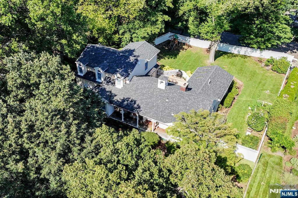 379 Martom Road Wyckoff, NJ 07481 - Photo 38 of 43 Gallery Image 38