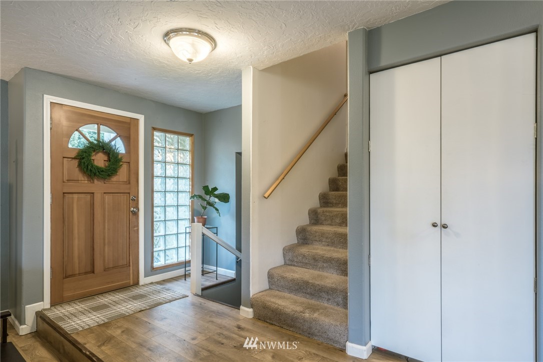 5215 Everson Goshen Road Bellingham, WA 98226 - Photo 3 of 25 a view of entryway with wooden floor