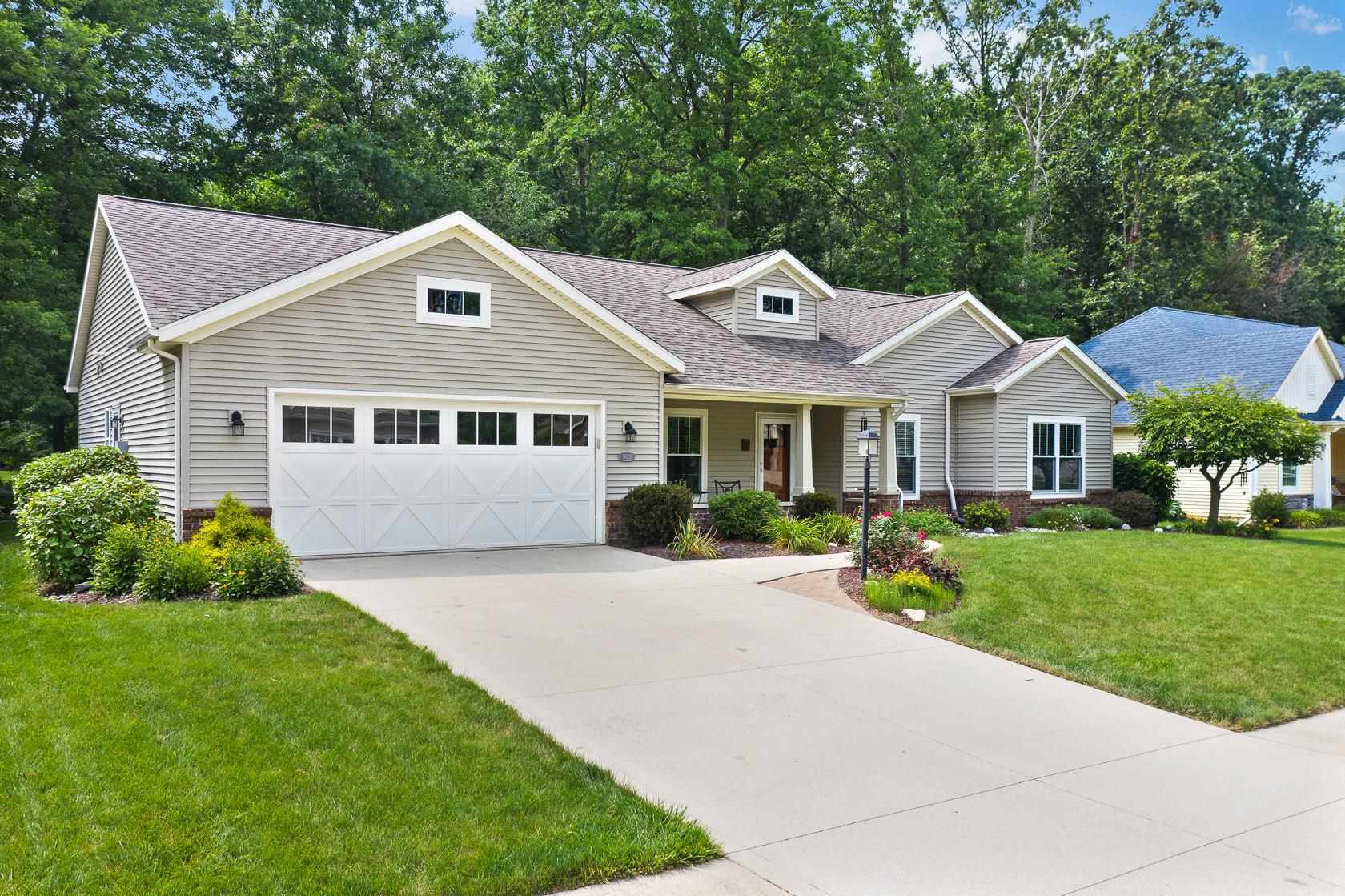 9013 Pretty Ridge Court Fort Wayne, IN 46825 - Photo 2 of 35