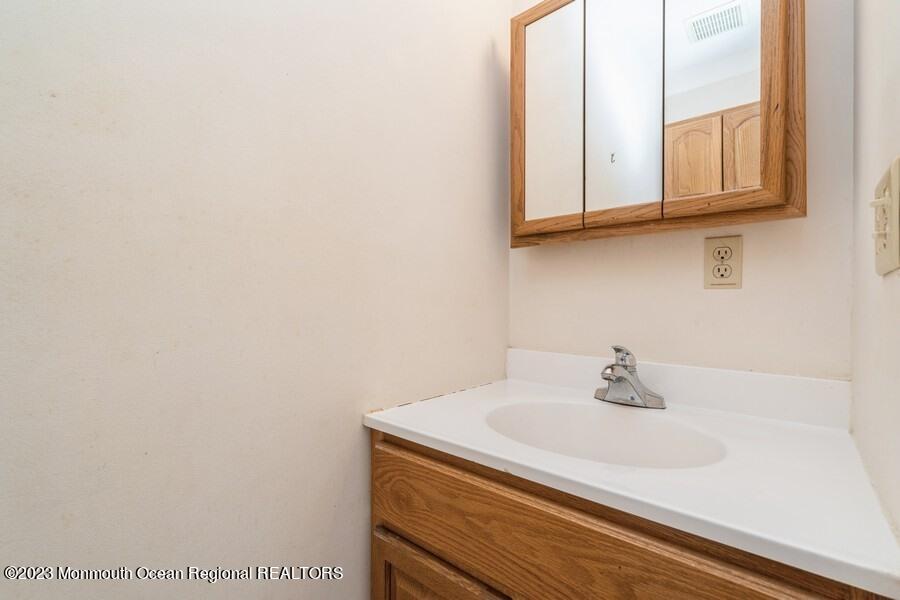 15 Wyckham Road Spring Lake Heights, NJ 07762 - Photo 6 of 34 15 Wyckham Rd 6