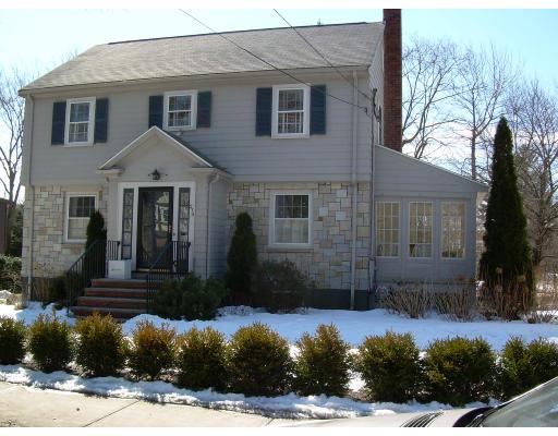 279 Beverly Road Brookline, MA 02467 - Photo 1 of 11 Gallery Image 1