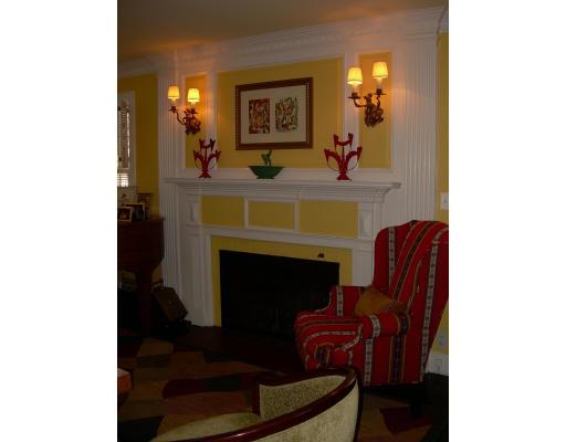 279 Beverly Road Brookline, MA 02467 - Photo 4 of 11 Gallery Image 4