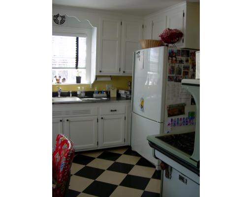 279 Beverly Road Brookline, MA 02467 - Photo 5 of 11 Gallery Image 5