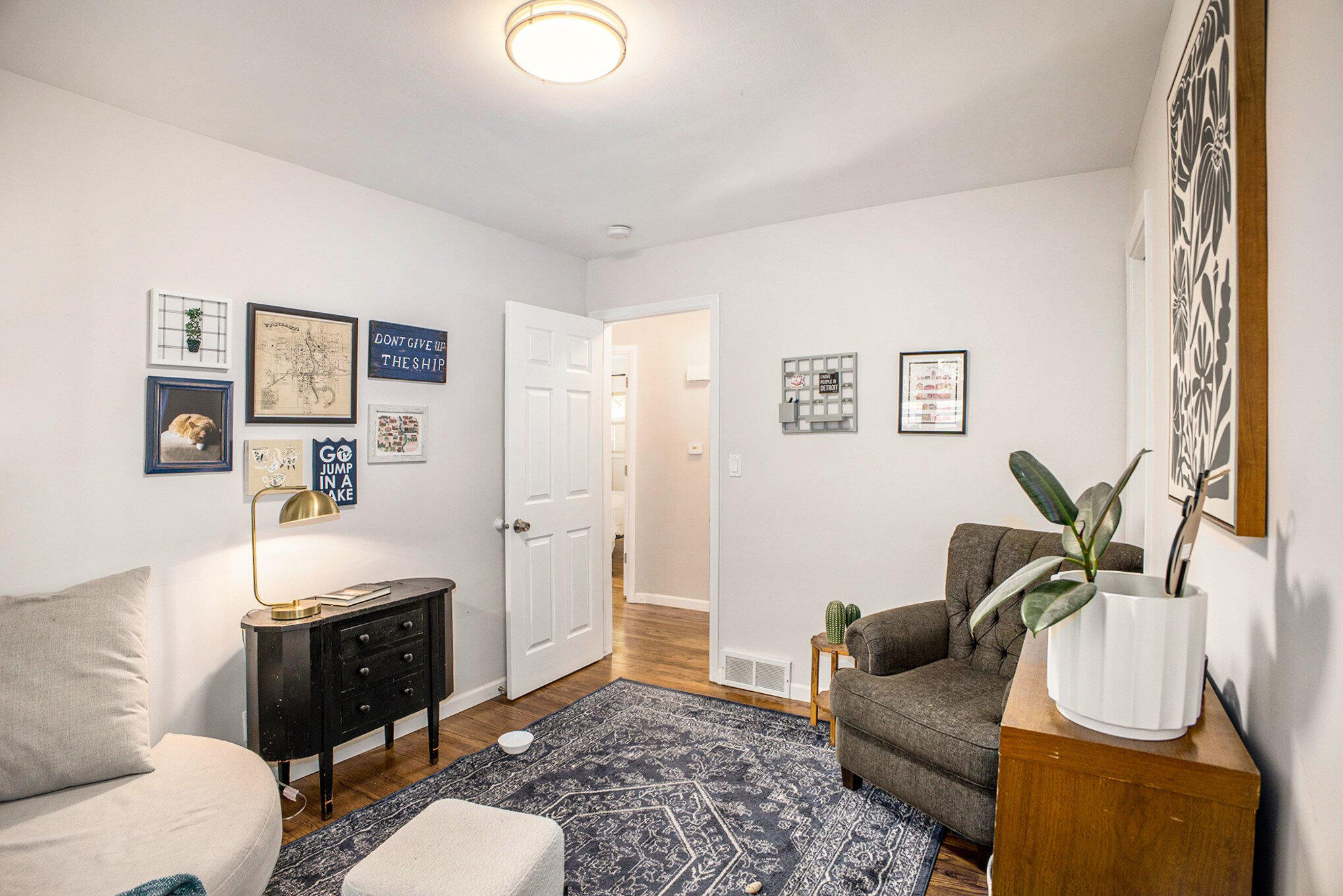 2316 Barstow Road Lansing, MI 48906 - Photo 11 of 25 012_img_2714_10