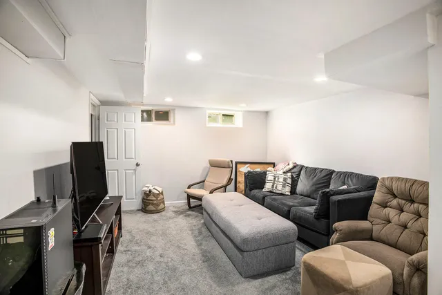 $215,000 | 2316 Barstow Road, Lansing, MI 48906