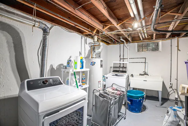 $215,000 | 2316 Barstow Road, Lansing, MI 48906