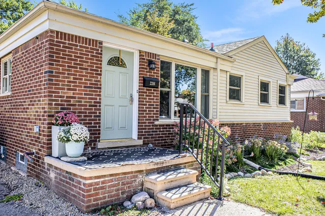 $215,000 | 2316 Barstow Road, Lansing, MI 48906