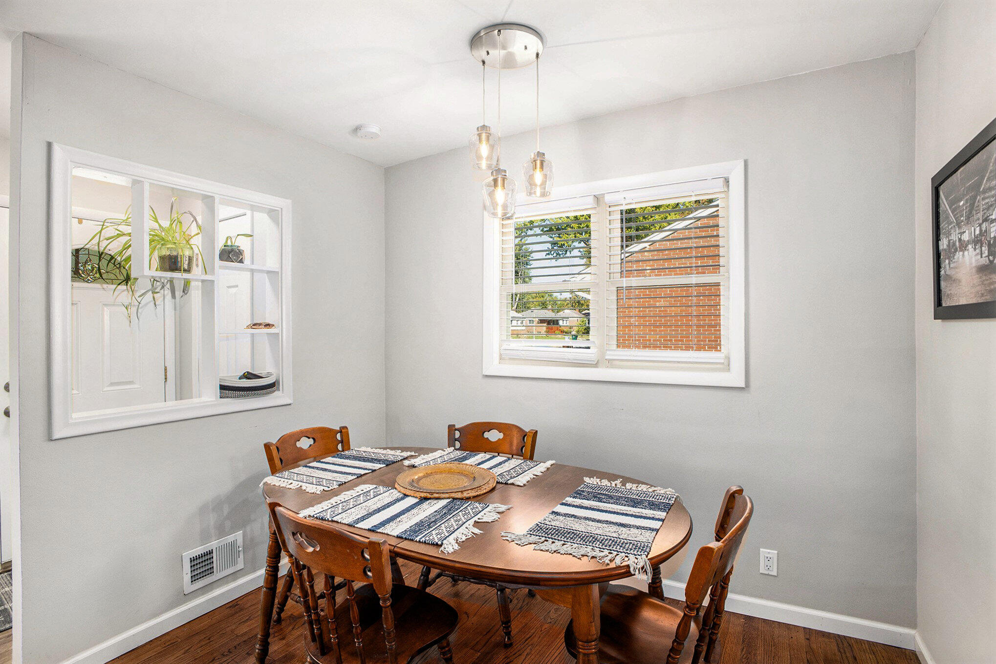 2316 Barstow Road Lansing, MI 48906 - Photo 6 of 25 007_img_2703_772