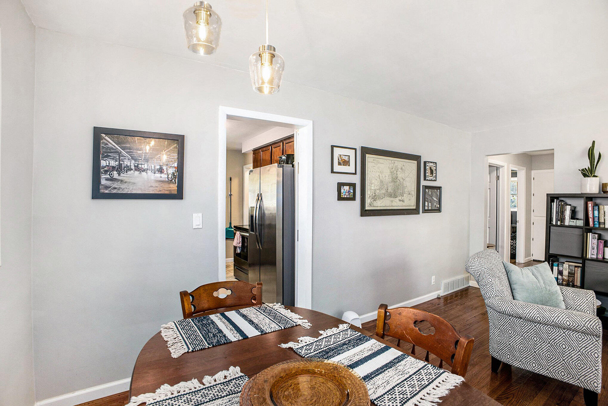 2316 Barstow Road Lansing, MI 48906 - Photo 7 of 25 008_img_2705_173