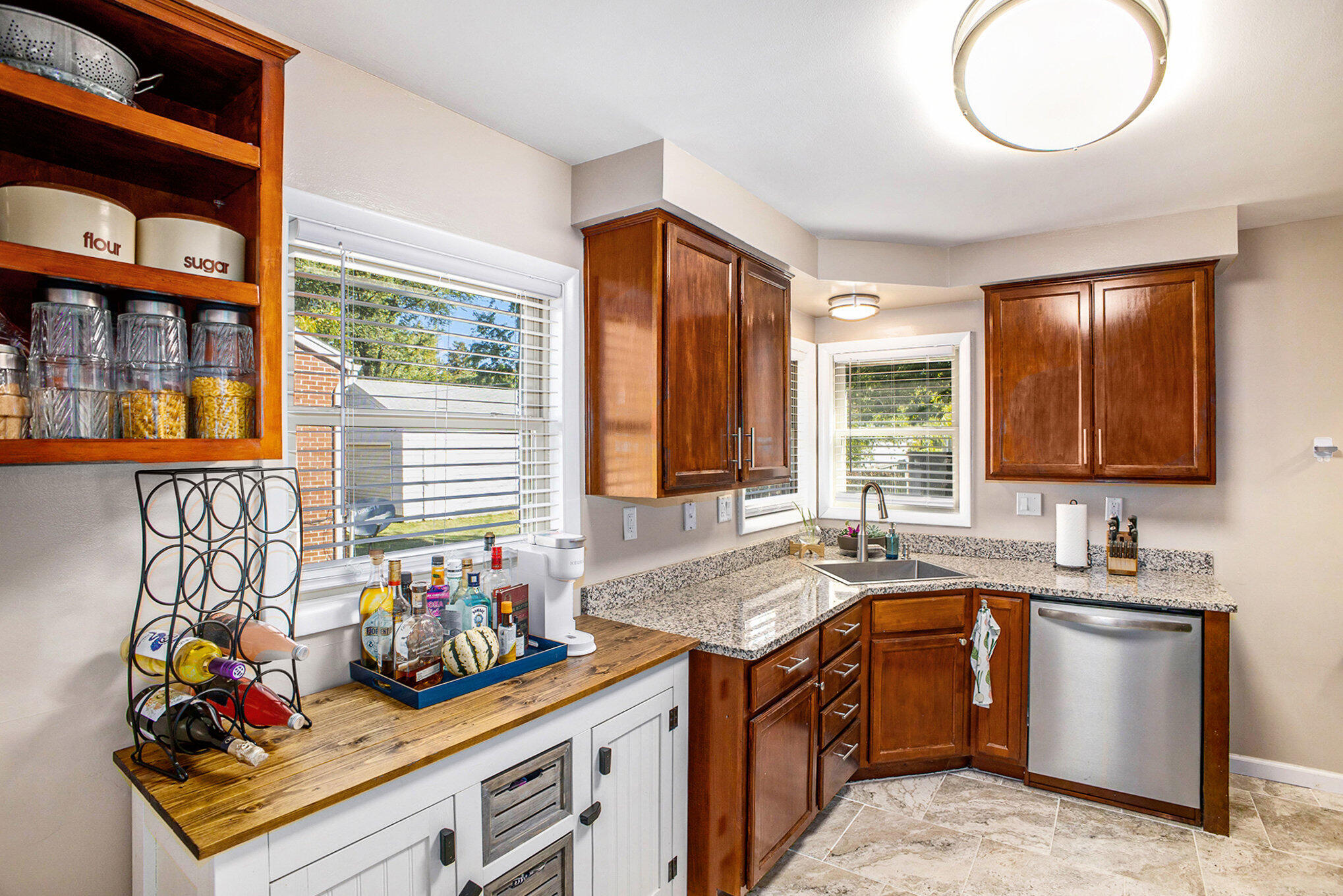 2316 Barstow Road Lansing, MI 48906 - Photo 8 of 25 009_img_2706_3