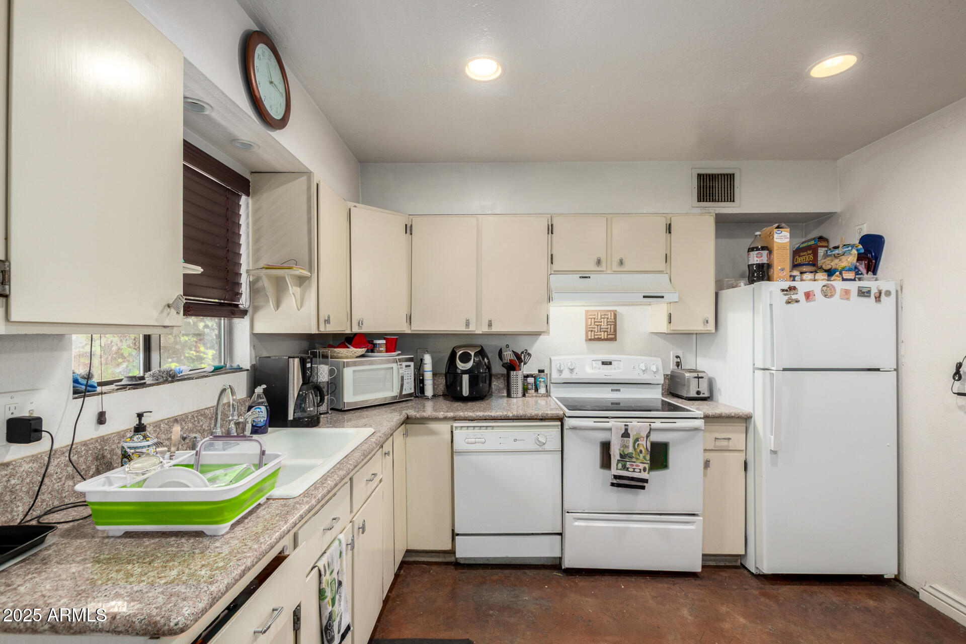 37 West Pasadena Avenue Phoenix, AZ 85013 - Photo 18 of 37 33 Pasadena