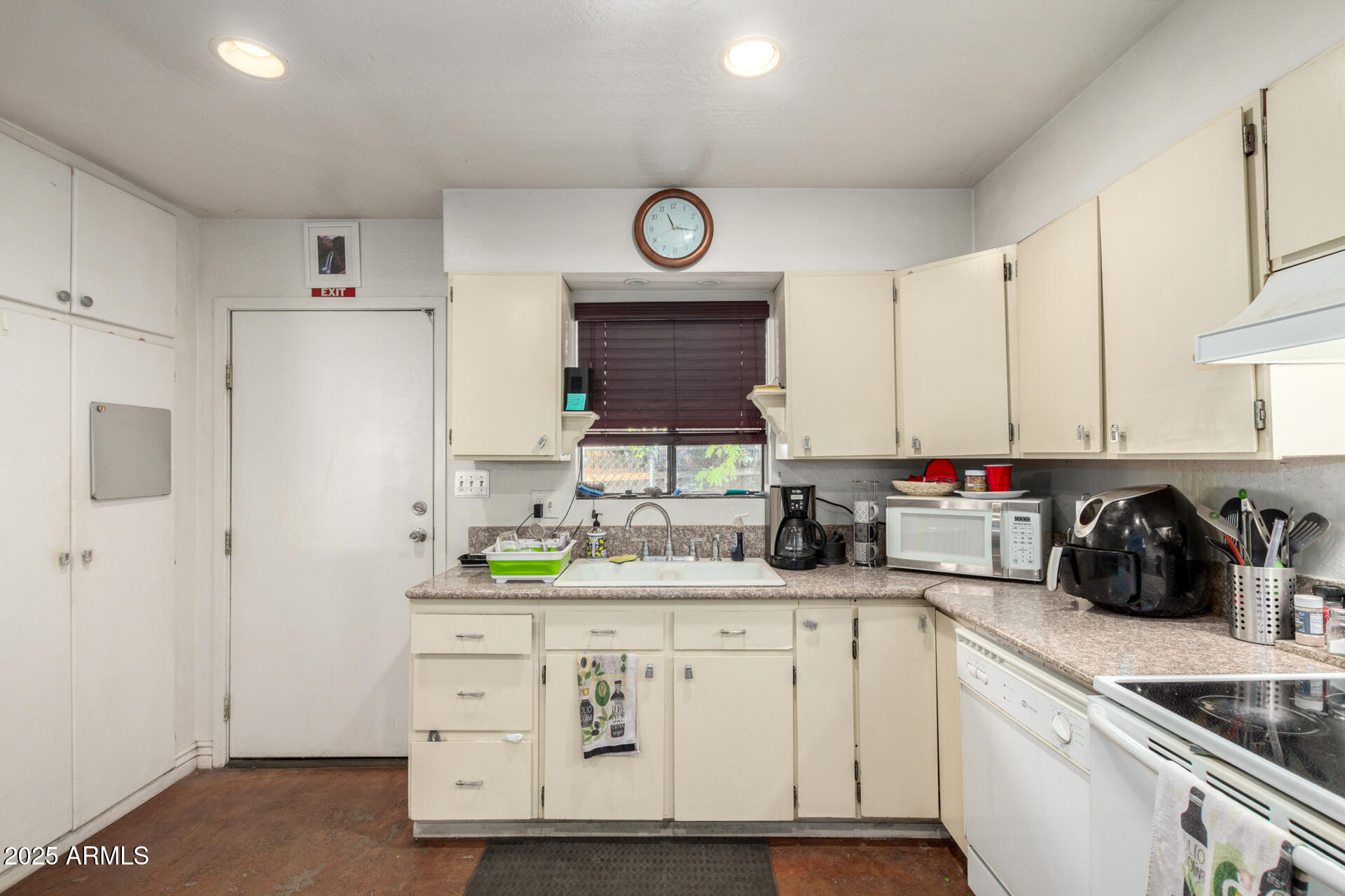 37 West Pasadena Avenue Phoenix, AZ 85013 - Photo 19 of 37 34 Pasadena