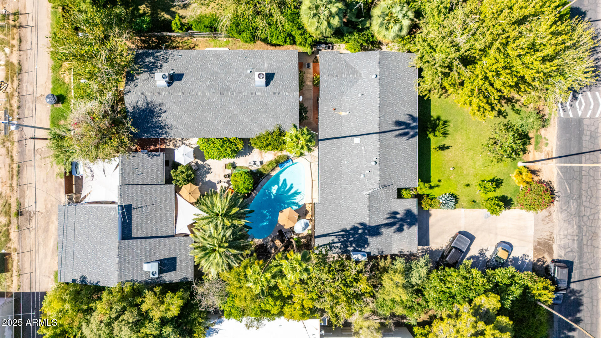 37 West Pasadena Avenue Phoenix, AZ 85013 - Photo 3 of 37 an aerial view of a house