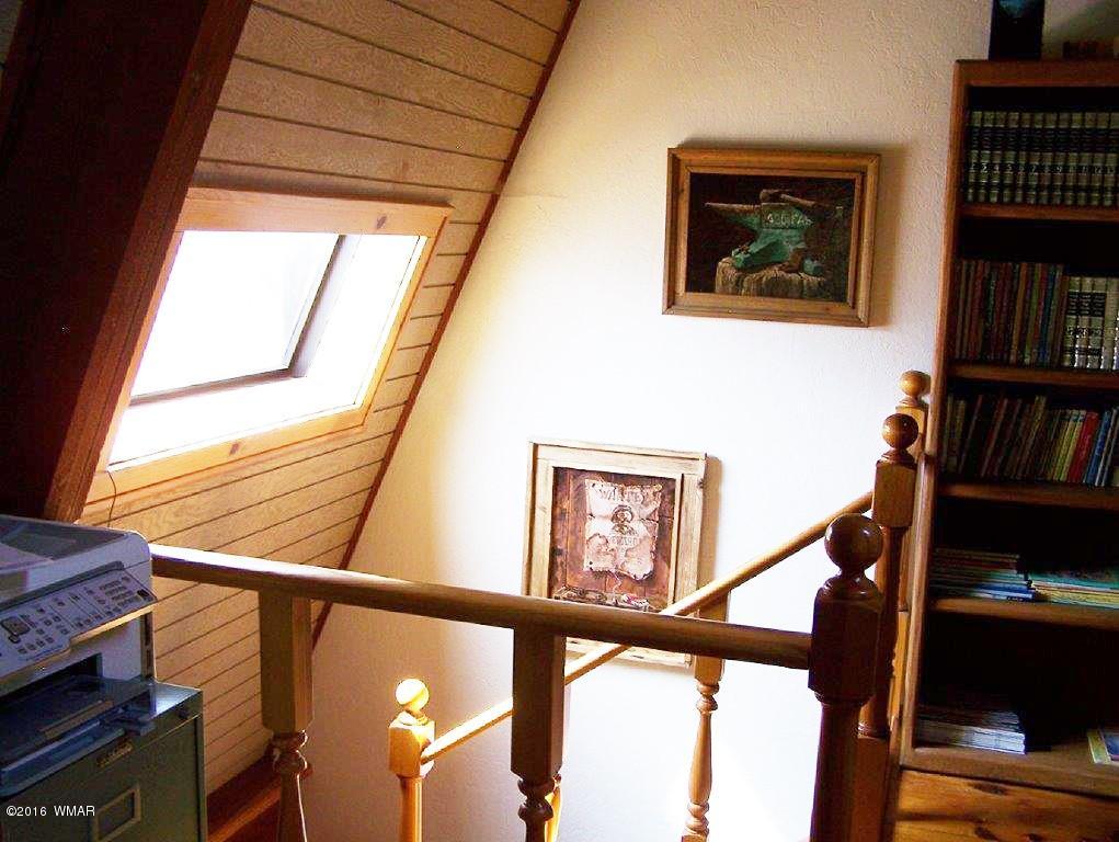 3156 Chevelon Road Overgaard, AZ 85933 - Photo 12 of 46 a view of entryway