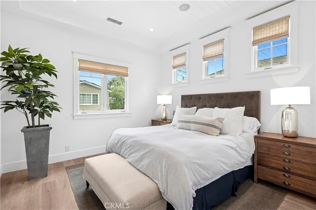 $3,295,000 | 718 1/2 Poinsettia Avenue, Corona del Mar, CA 92625