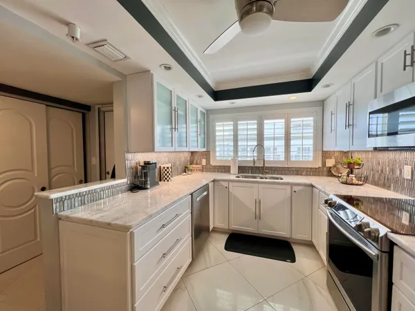 $6,250 | 3212 South Ocean Boulevard, Unit 606A, Highland Beach, FL 33487