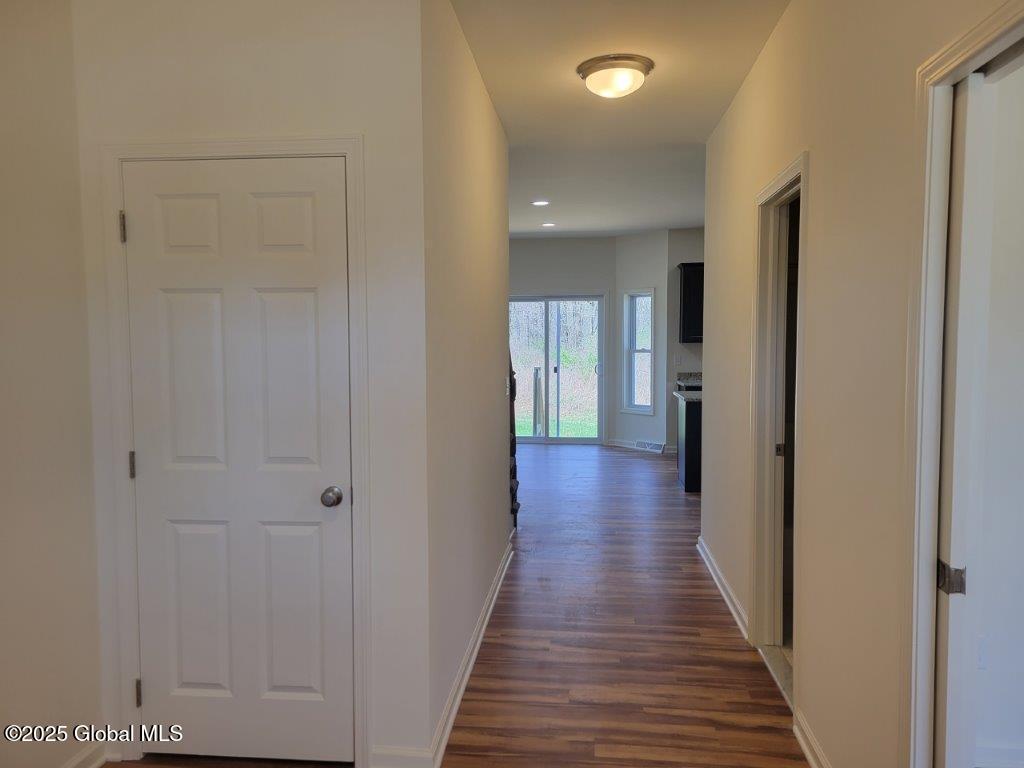 933 Ridgeview Circle Castleton-on-Hudson, NY 12033 - Photo 11 of 33 20220428_125339_resized