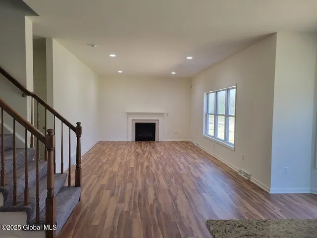 $583,900 | 933 Ridgeview Circle, Castleton-on-Hudson, NY 12033