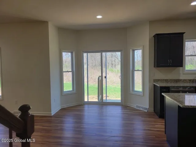 $583,900 | 933 Ridgeview Circle, Castleton-on-Hudson, NY 12033