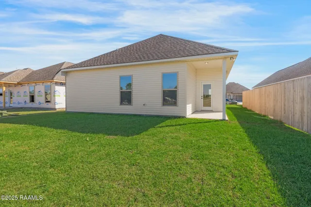 $1,950 | 225 Wakely Court, Lafayette, LA 70506