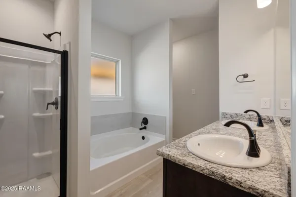 $1,950 | 225 Wakely Court, Lafayette, LA 70506