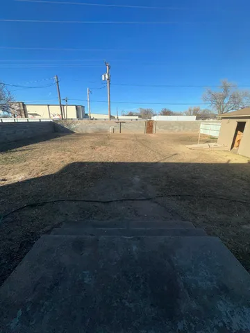 $82,000 | 107 Cypress Street, Levelland, TX 79336