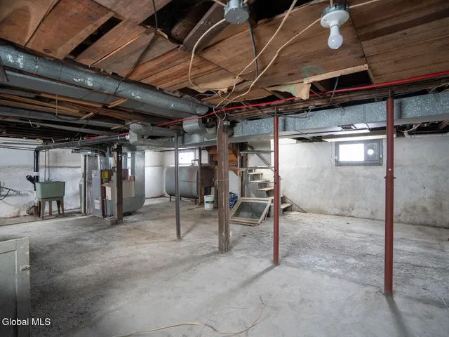 $385,000 | 21 Bruen Court, East Greenbush, NY 12144